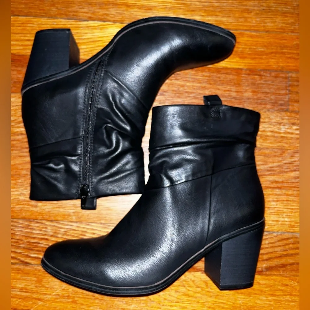 Baretraps black heeled booties size 10 office spring monochromatic career wear